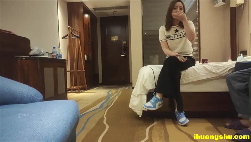 超美网红女神降临极品美乳美到极致，性感身材超大美乳[1.44GB/MP4/WF]